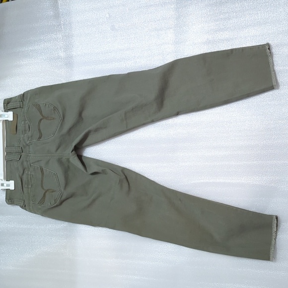 YMI Wanna Betta Butt?" Women's Army Green Distressed Skinny Jeans Juniors Size 7 - Picture 2 of 9